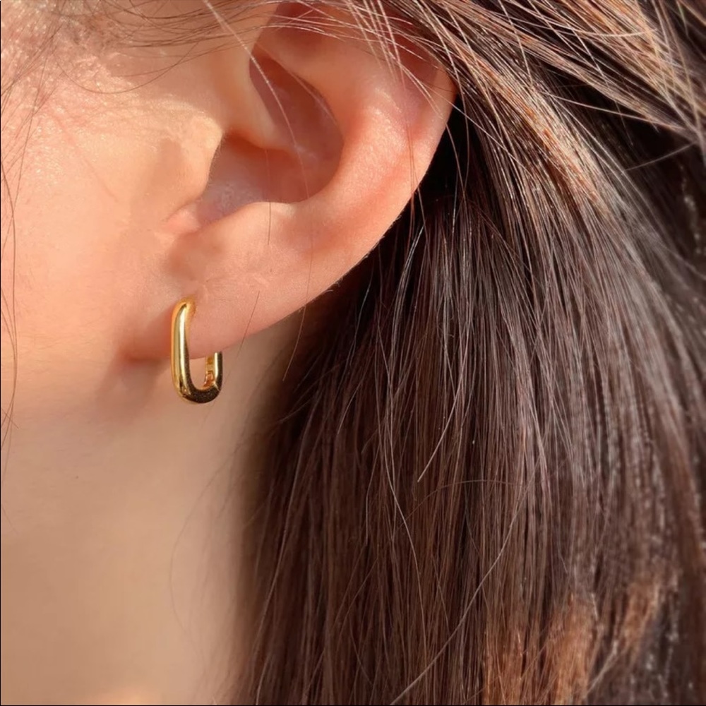NEW 18K GOLD OVAL HOOP EARRINGS, NICE EARRINGS, CUTE EARRINGS - Picture 8 of 8